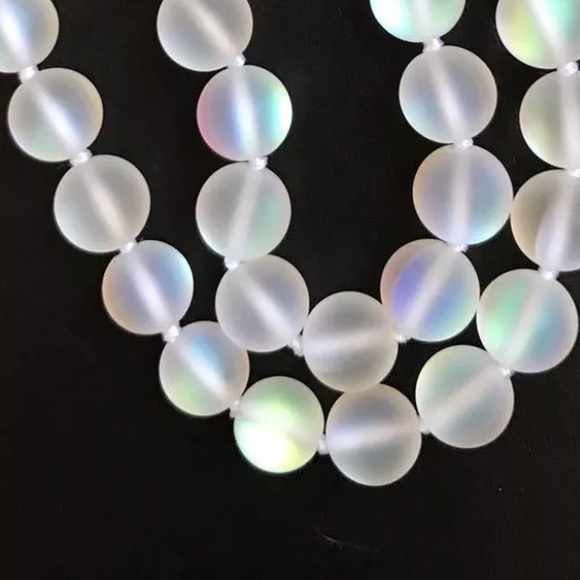 Round Gleamy🌈🌔Moonstone Beaded Necklace 🌙✨NWT - Picture 6 of 6